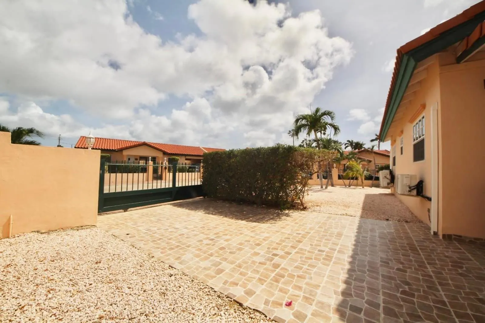 Beija Flor Entire Home In Oranjestad, Aruba Villa Oranjestad